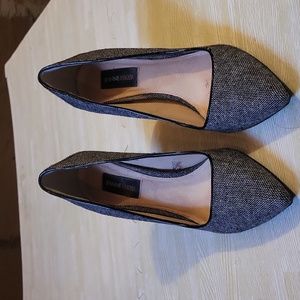Jeanne Beker pointed toe heels